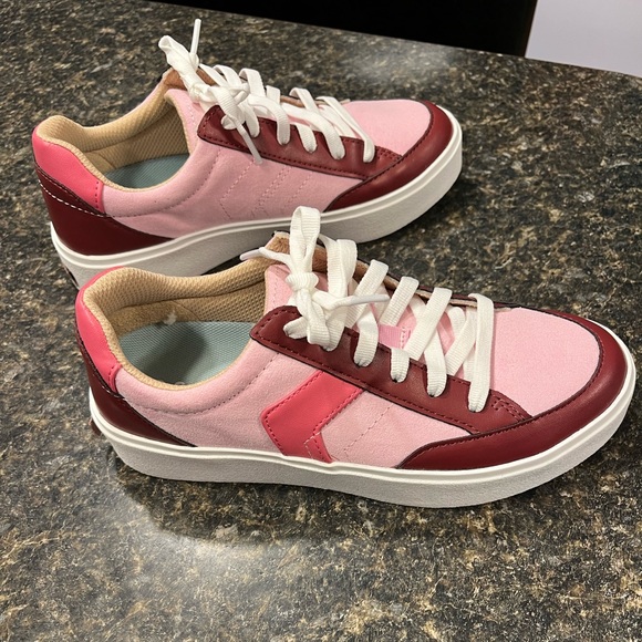 NWOT Dr. Scholl’s Women’s Madison Lace Sneaker in Cherry Cola or Redpink Size 6M - Picture 3 of 8